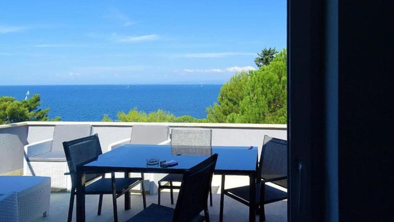 Apartments Villa Sofia เซร์เวนีเวอร์ ภายนอก รูปภาพ