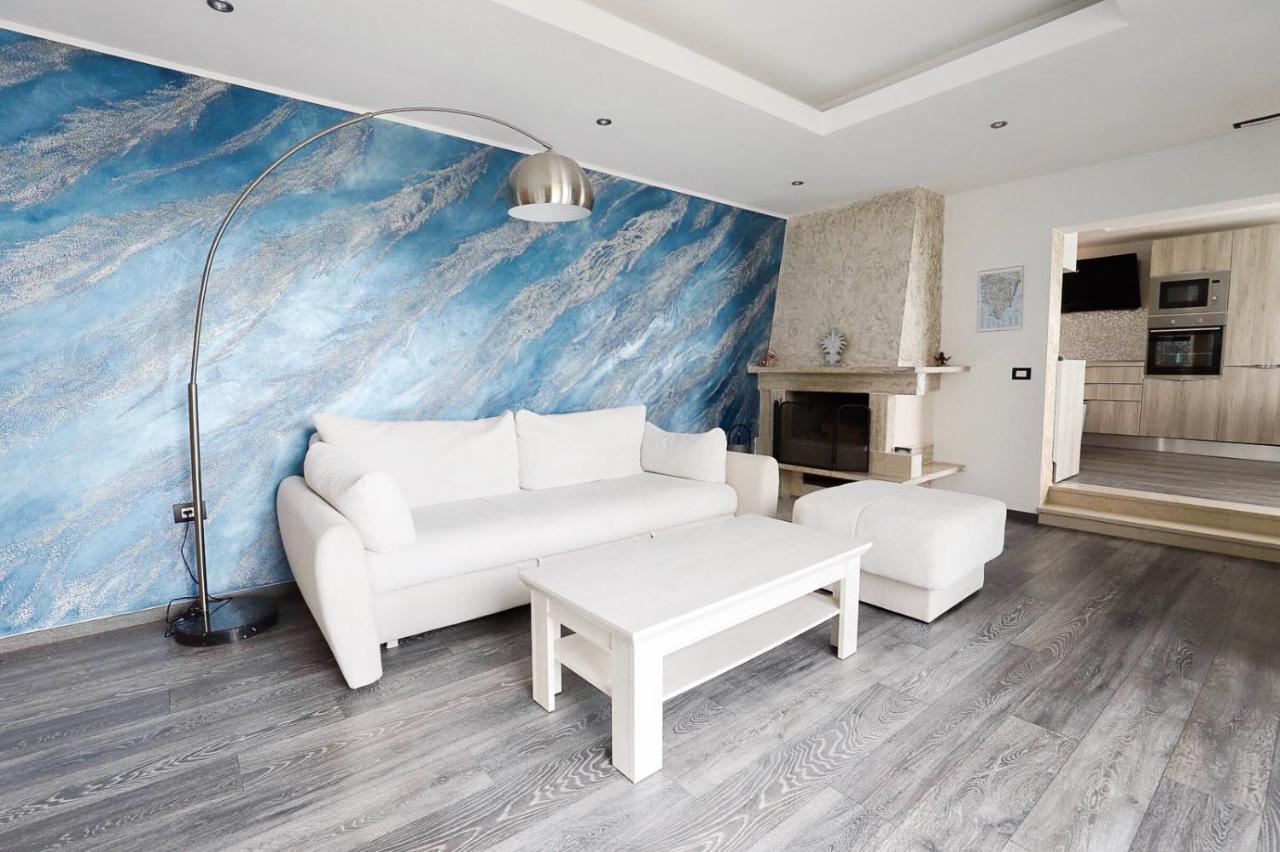 Apartments Villa Sofia เซร์เวนีเวอร์ ภายนอก รูปภาพ
