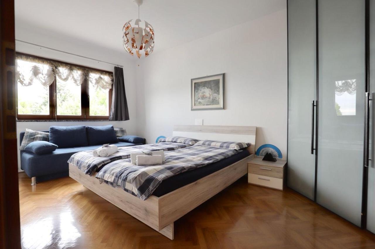 Apartments Villa Sofia เซร์เวนีเวอร์ ภายนอก รูปภาพ