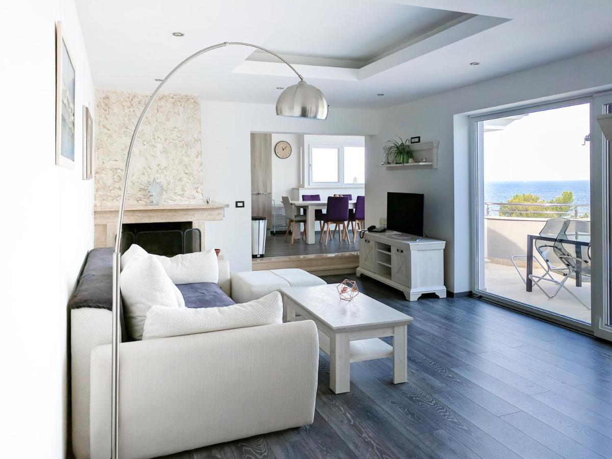 Apartments Villa Sofia เซร์เวนีเวอร์ ภายนอก รูปภาพ