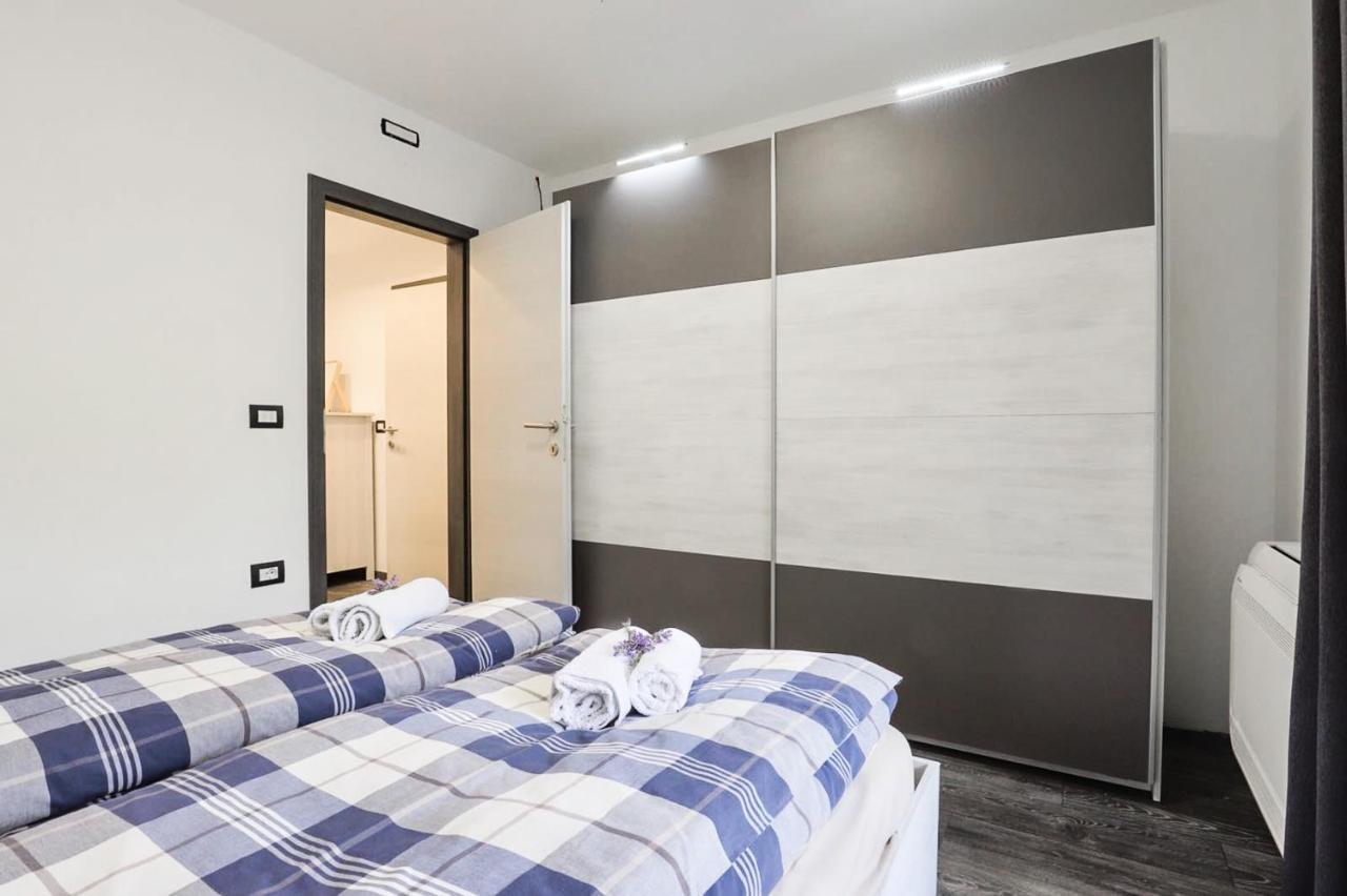 Apartments Villa Sofia เซร์เวนีเวอร์ ภายนอก รูปภาพ