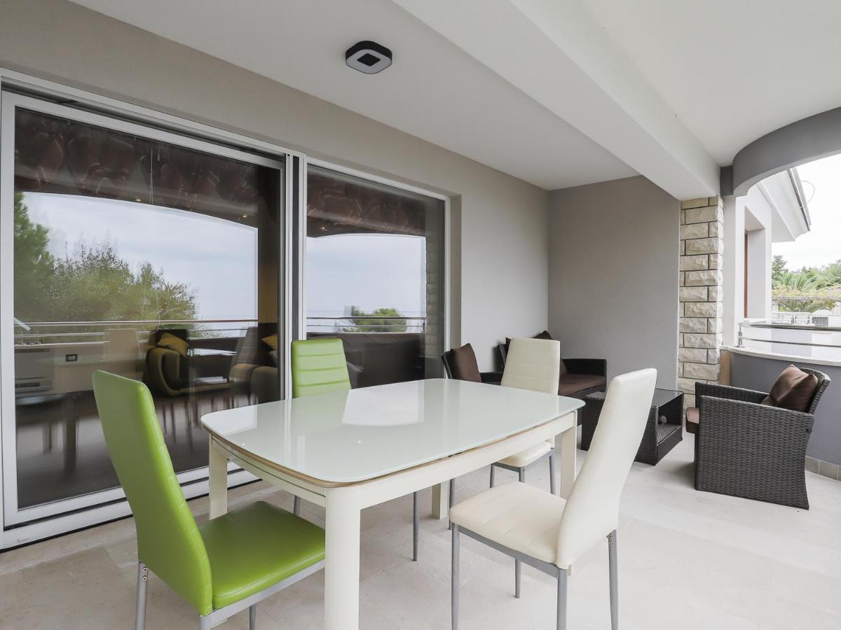 Apartments Villa Sofia เซร์เวนีเวอร์ ภายนอก รูปภาพ