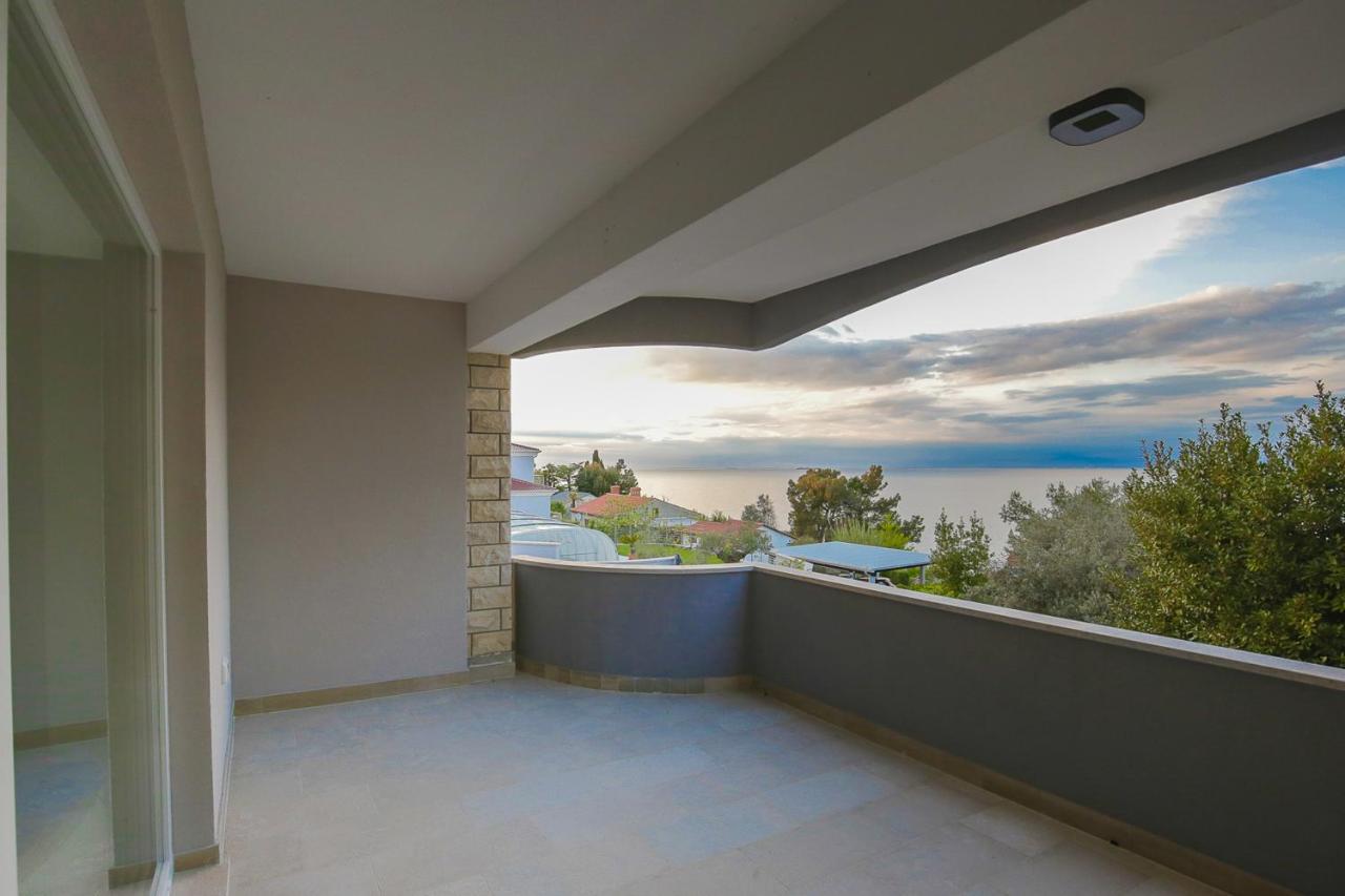Apartments Villa Sofia เซร์เวนีเวอร์ ภายนอก รูปภาพ